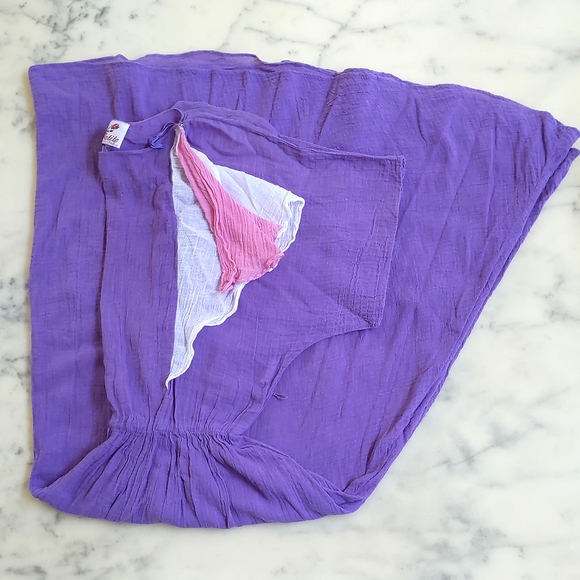 Vintage Caron Petite Lightweight and Comfortable Loose Fit Summer Dress. - Picture 3 of 7